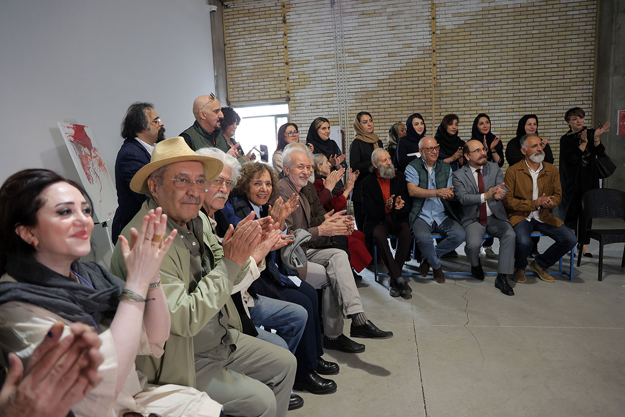14 Renowned Artists Visited the Vesta Color Factory